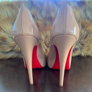Christian Louboutin Prive Patent Leather Nude Pump
